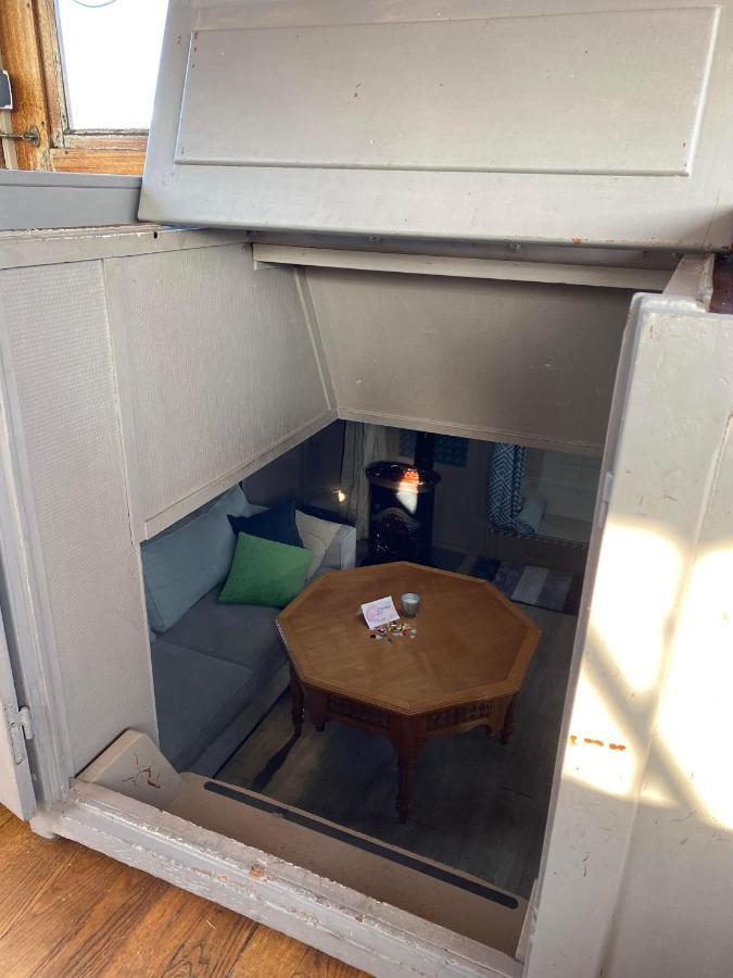 Peniche "Louise Michel" Sejournez Dans L'Appartement Du Capitaine, Offrez Vous Une Experience Inoubliable Au Fil De L'Eau دويه المظهر الخارجي الصورة