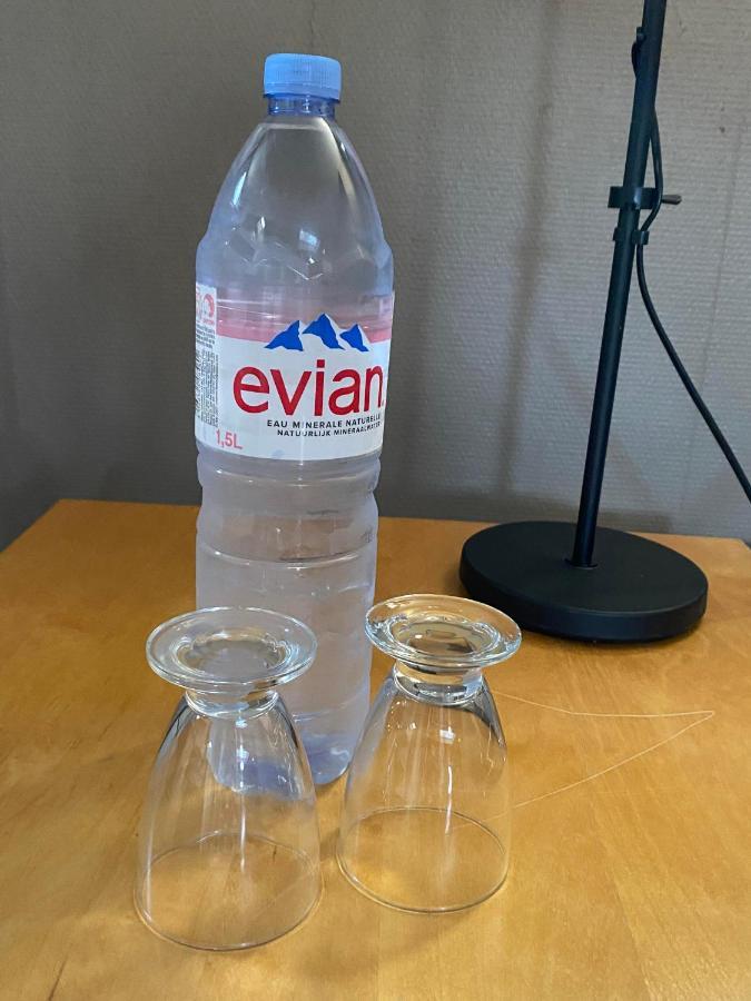 Peniche "Louise Michel" Sejournez Dans L'Appartement Du Capitaine, Offrez Vous Une Experience Inoubliable Au Fil De L'Eau دويه المظهر الخارجي الصورة